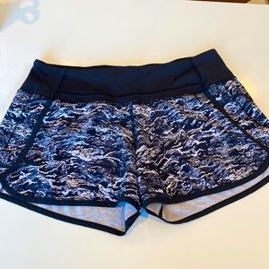 LuluLemon black and white shorts